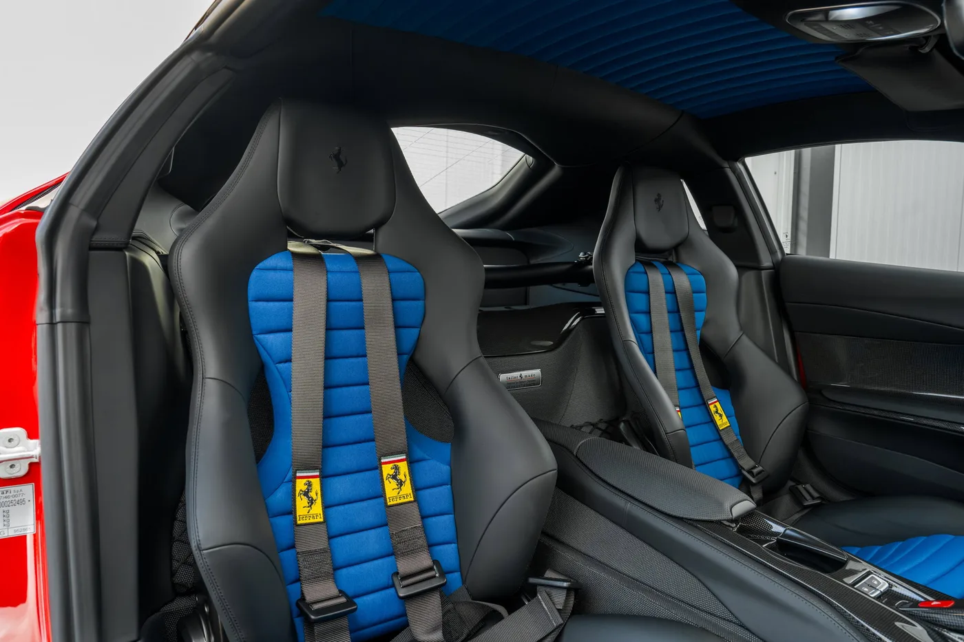 2020 Ferrari 812 Superfast offered by a supercar dealer in Woerden, Netherlands, photo 4 of 25
