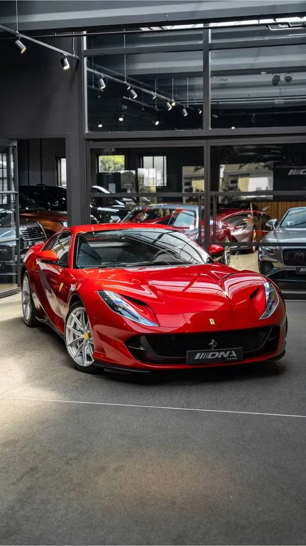 2020 Ferrari 812 Superfast, 19/30