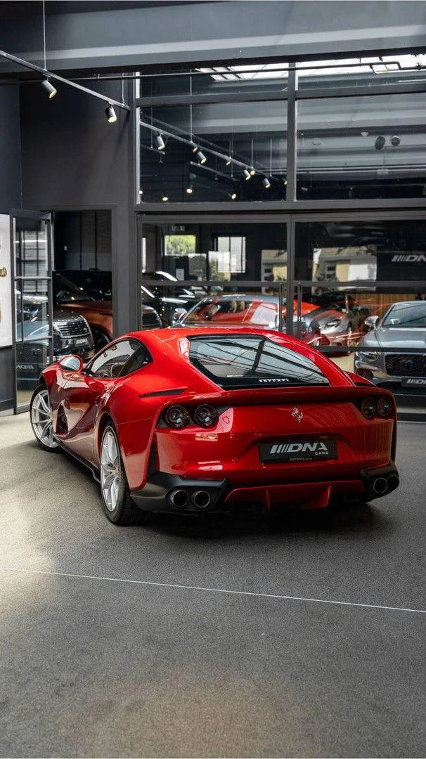 2020 Ferrari 812 Superfast, 23/30