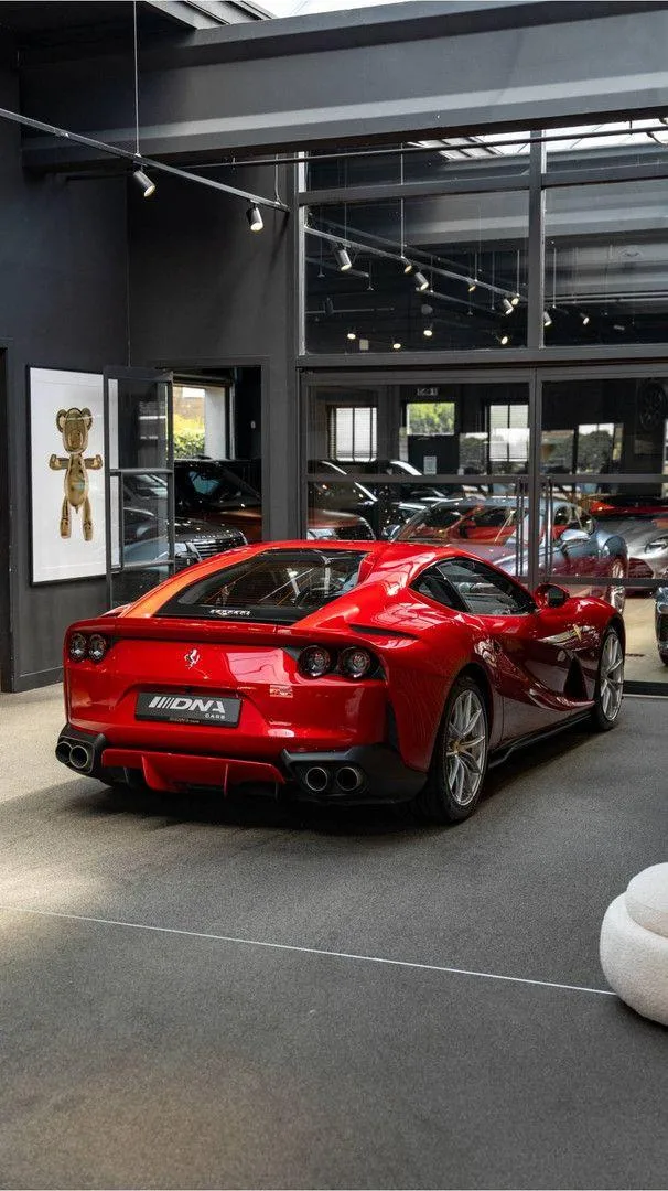 2020 Ferrari 812 Superfast, 24/30