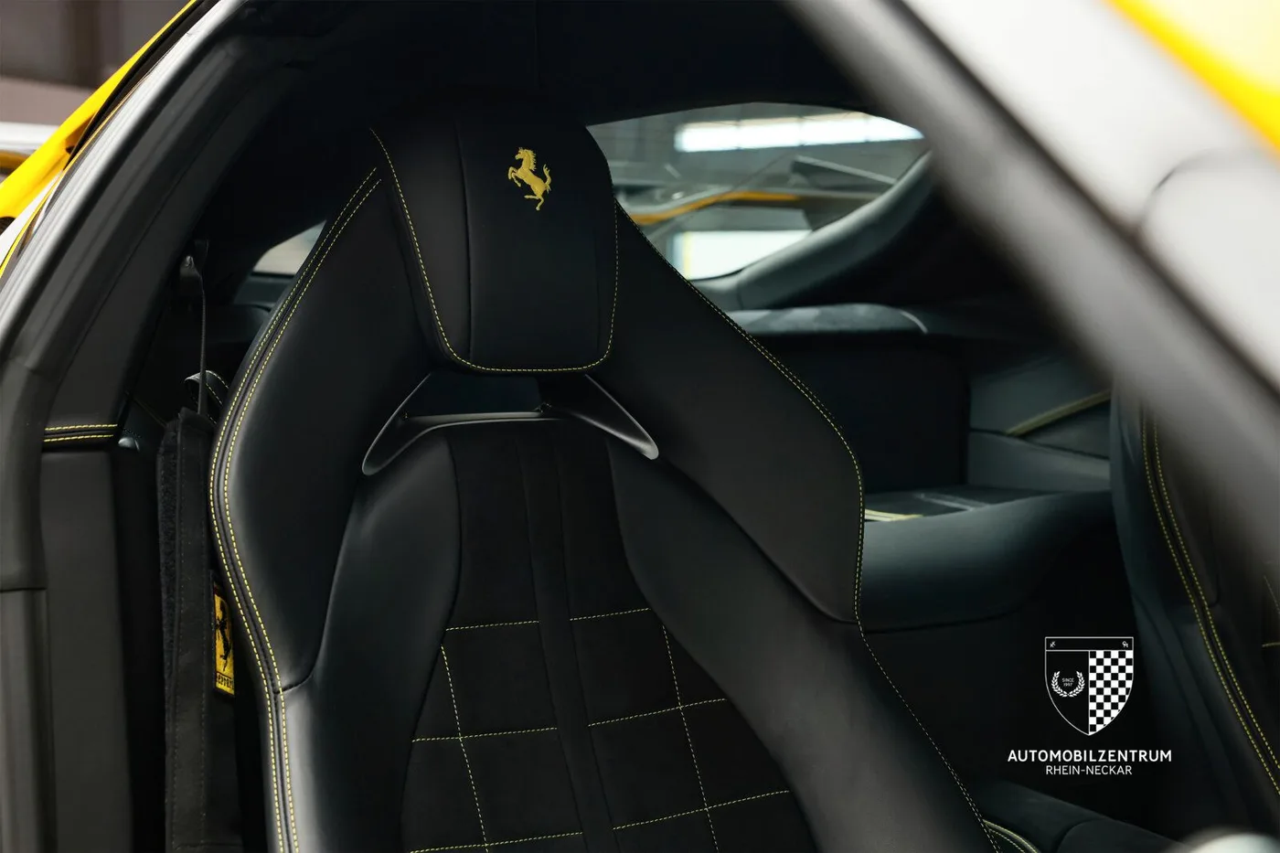 2020 Ferrari 812 Superfast angeboten von einem Supersportwagenhändler in Viernheim, Deutschland, Foto 15 von 25