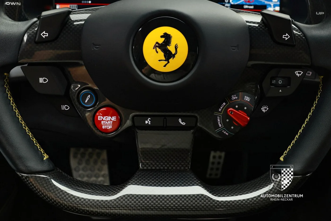 2020 Ferrari 812 Superfast angeboten von einem Supersportwagenhändler in Viernheim, Deutschland, Foto 23 von 25