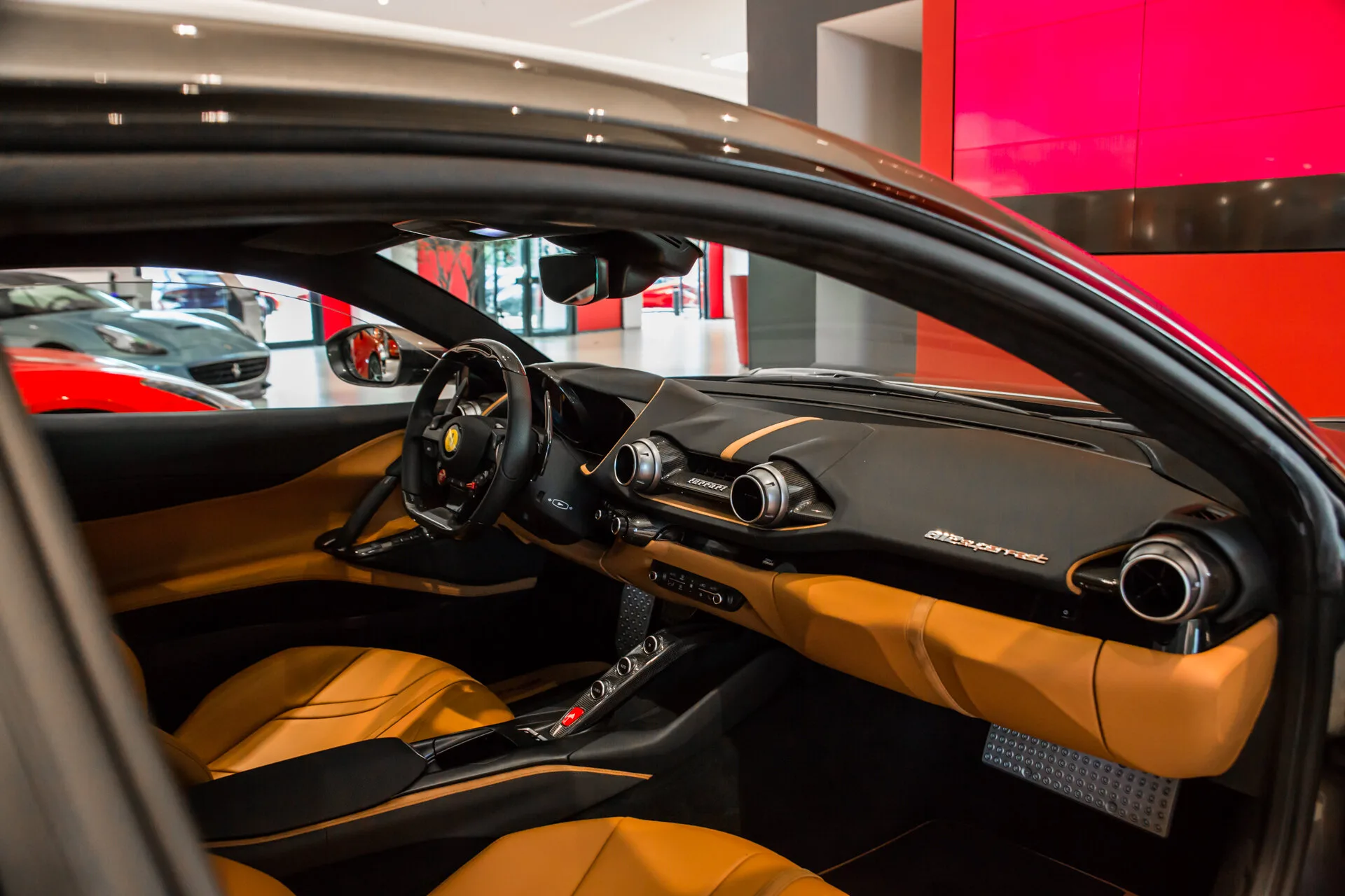 2020 Ferrari 812 Superfast, 15/30