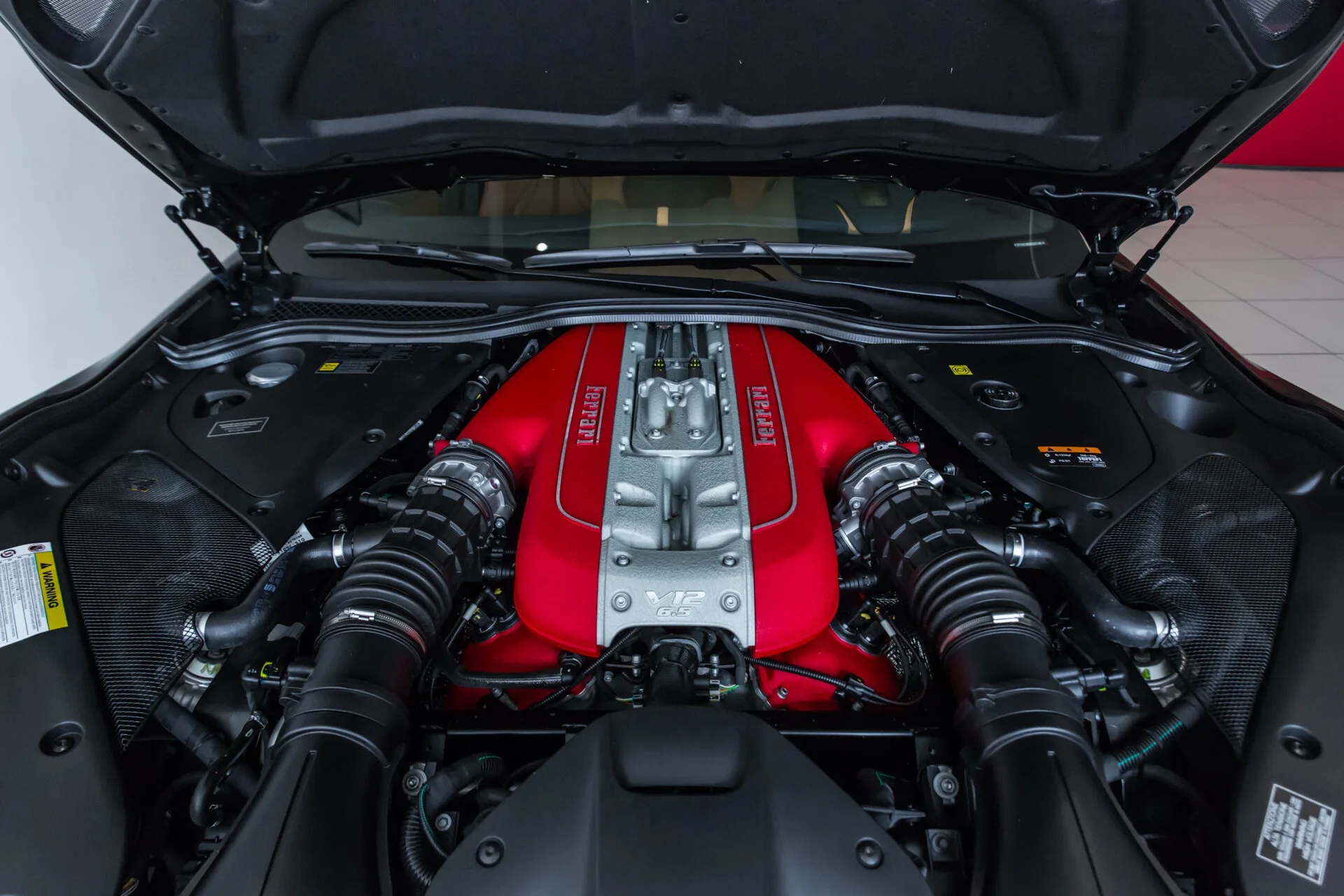 2020 Ferrari 812 Superfast, 18/30