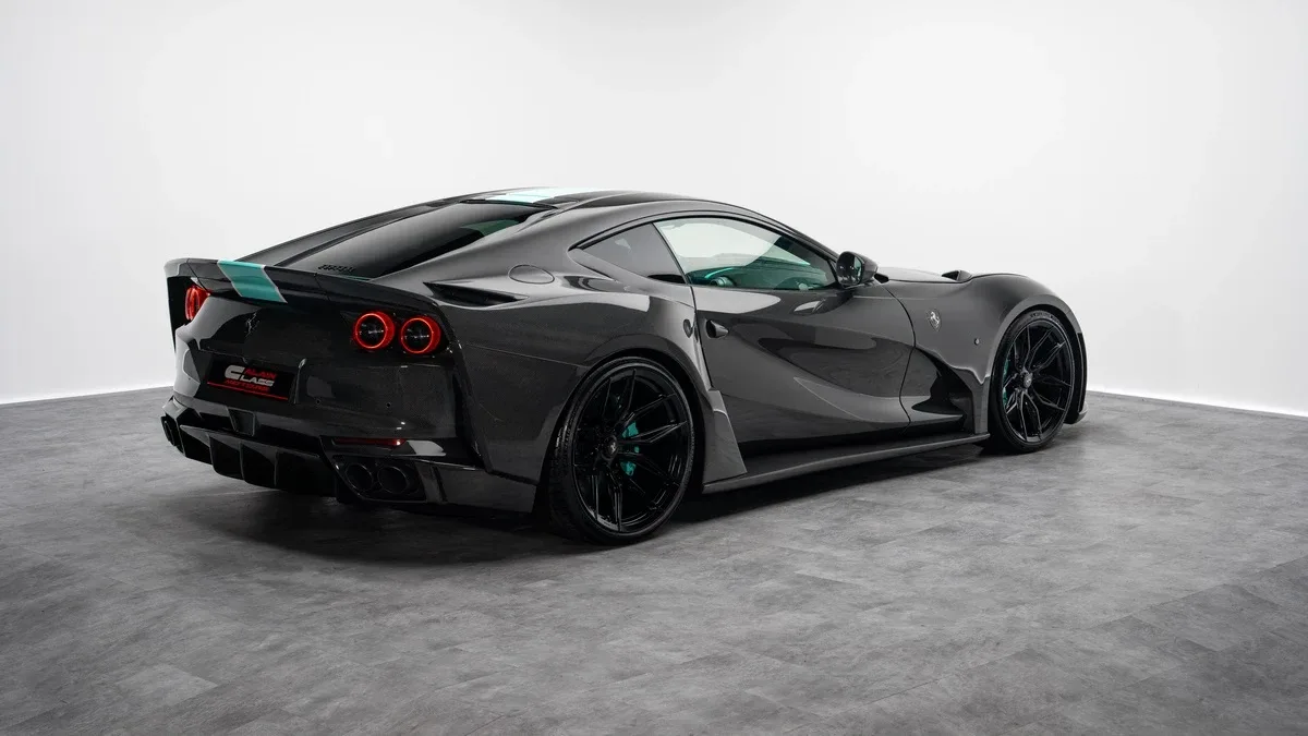 2020 Ferrari 812 Superfast offered by a specialist dealer in Dubai, United Arab Emirates, photo 3 of 25