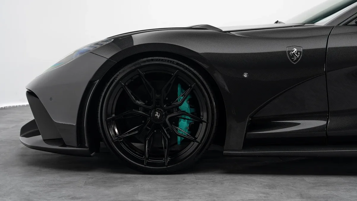 2020 Ferrari 812 Superfast offered by a specialist dealer in Dubai, United Arab Emirates, photo 6 of 25