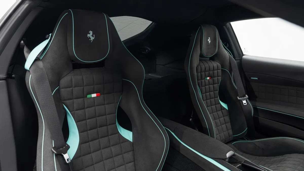 2020 Ferrari 812 Superfast offered by a specialist dealer in Dubai, United Arab Emirates, photo 23 of 25