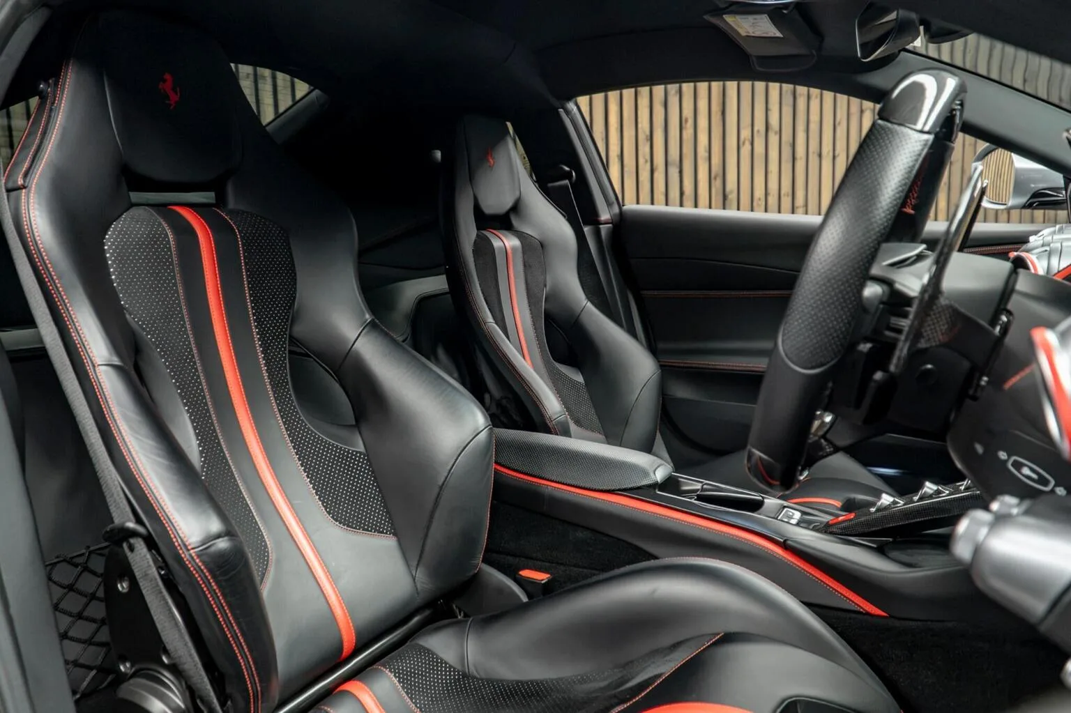 2020 Ferrari 812 Superfast, 2/30