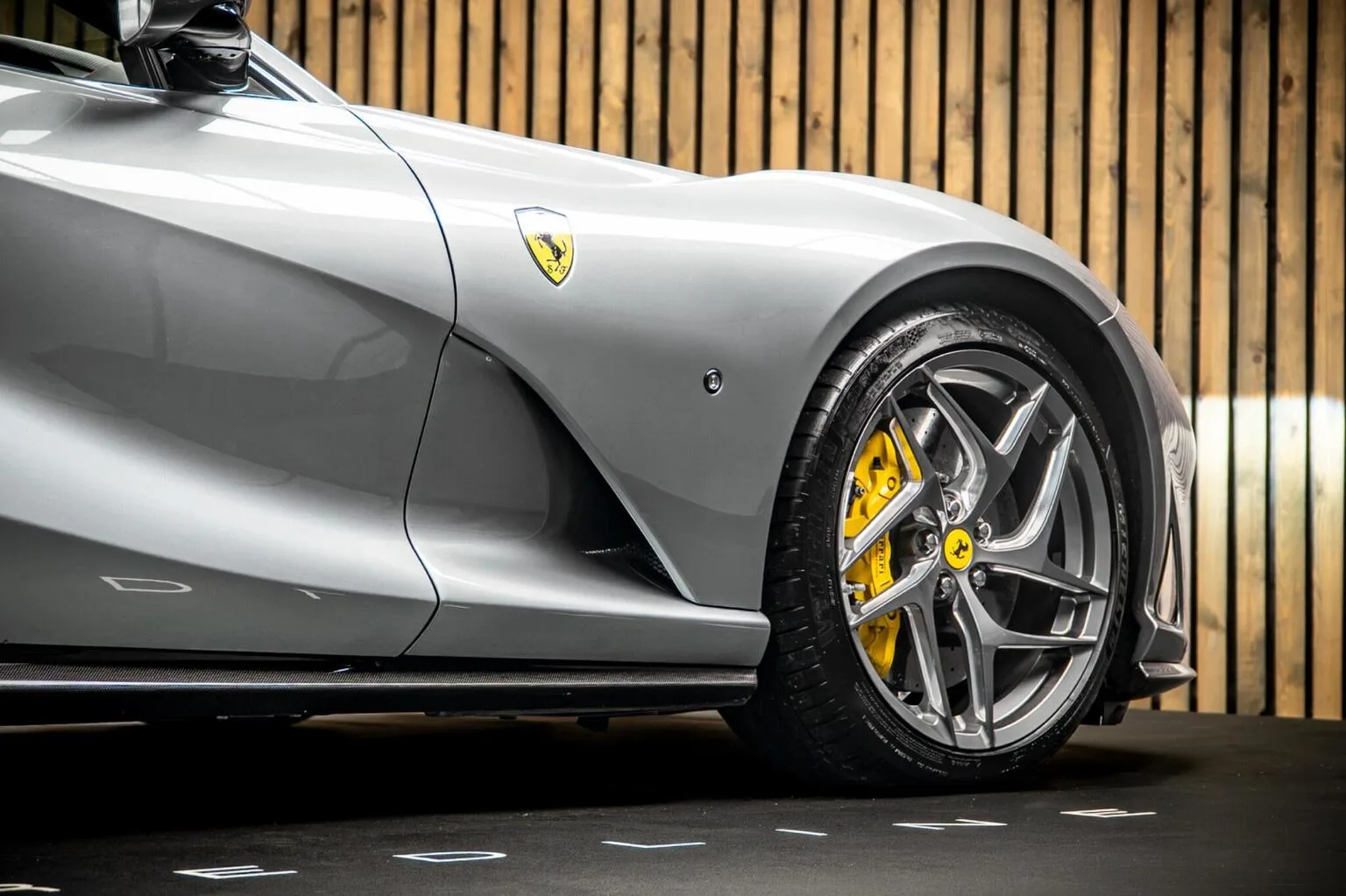 2020 Ferrari 812 Superfast, 12/30