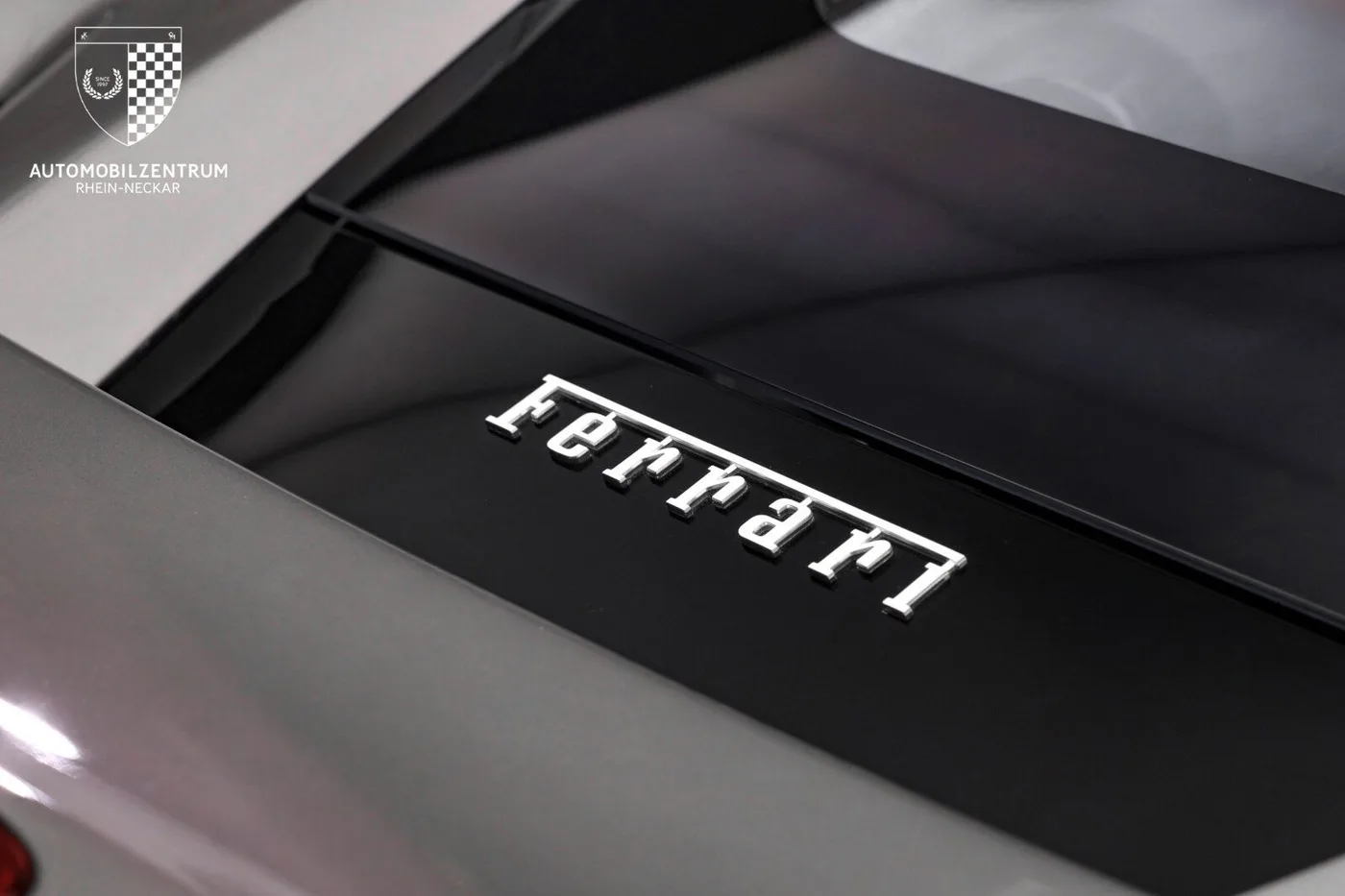 2020 Ferrari F8 Tributo proposée par un spécialiste de la supercar à Viernheim, Allemagne, photo 19 sur 25