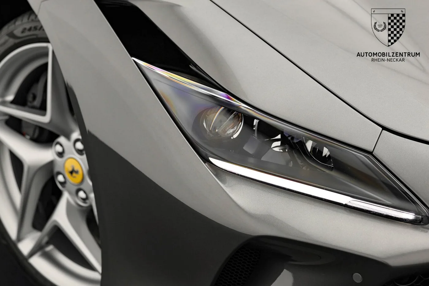 2020 Ferrari F8 Tributo proposée par un spécialiste de la supercar à Viernheim, Allemagne, photo 21 sur 25