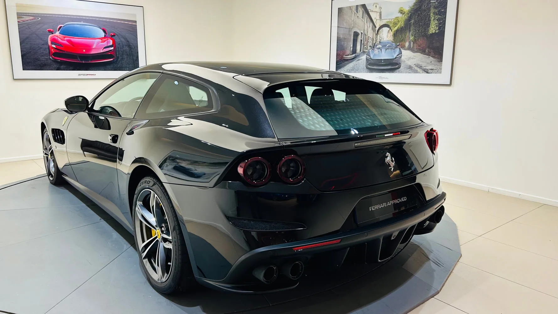 2020 Ferrari GTC4Lusso, 14/30