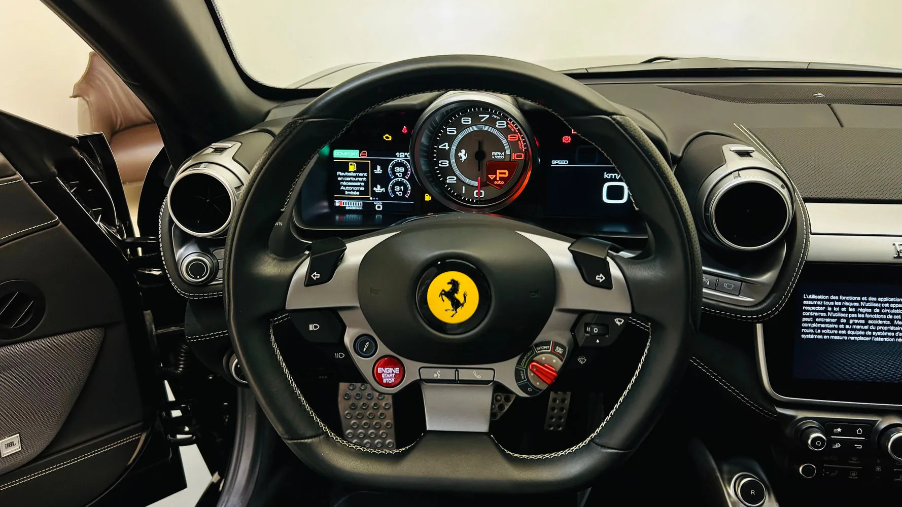 2020 Ferrari GTC4Lusso, 19/30