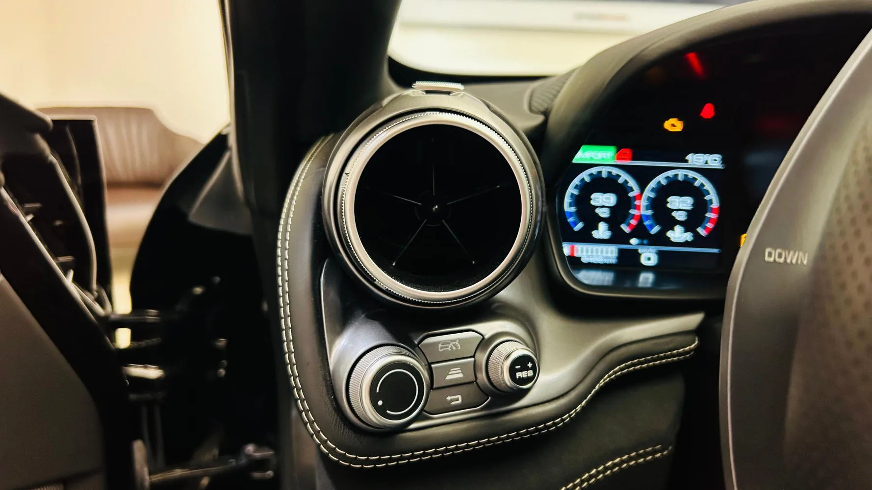 2020 Ferrari GTC4Lusso, 23/30