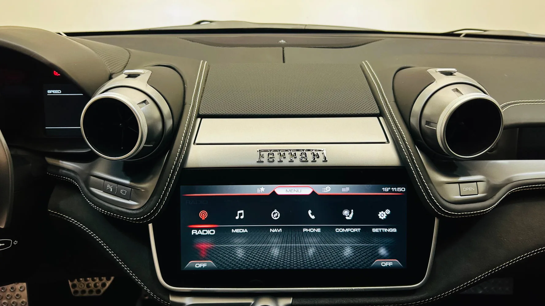 2020 Ferrari GTC4Lusso, 25/30
