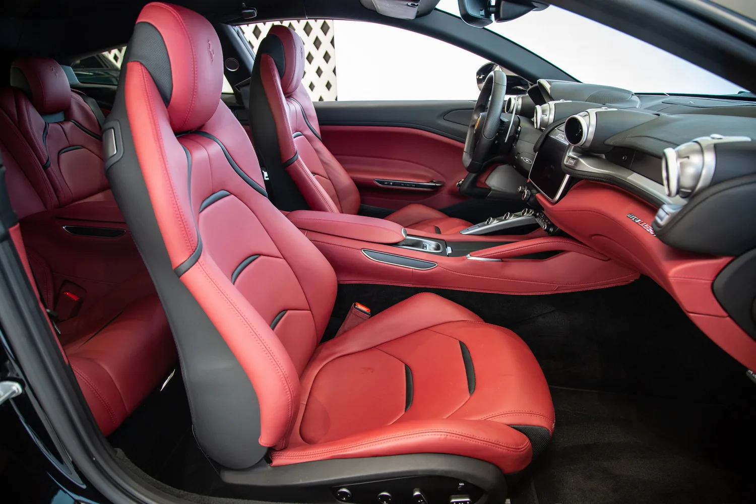 2020 Ferrari GTC4Lusso T, 15/15