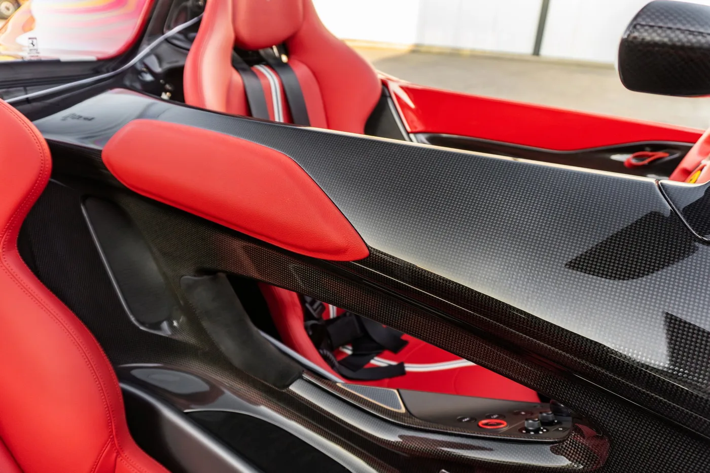 2020 Ferrari Monza SP2 offered by a supercar dealer in Woerden, Netherlands, photo 14 of 25
