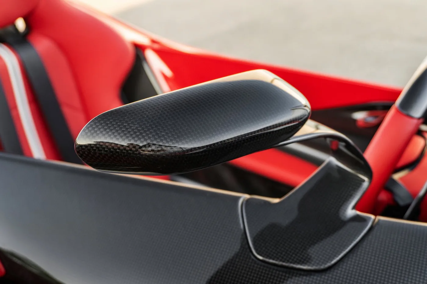 2020 Ferrari Monza SP2 offered by a supercar dealer in Woerden, Netherlands, photo 15 of 25