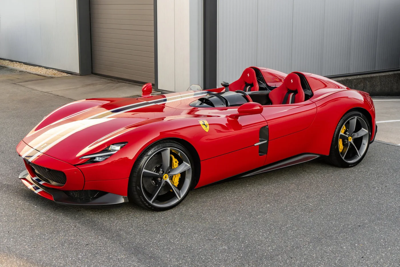 2020 Ferrari Monza SP2 offered by a supercar dealer in Woerden, Netherlands, photo 25 of 25