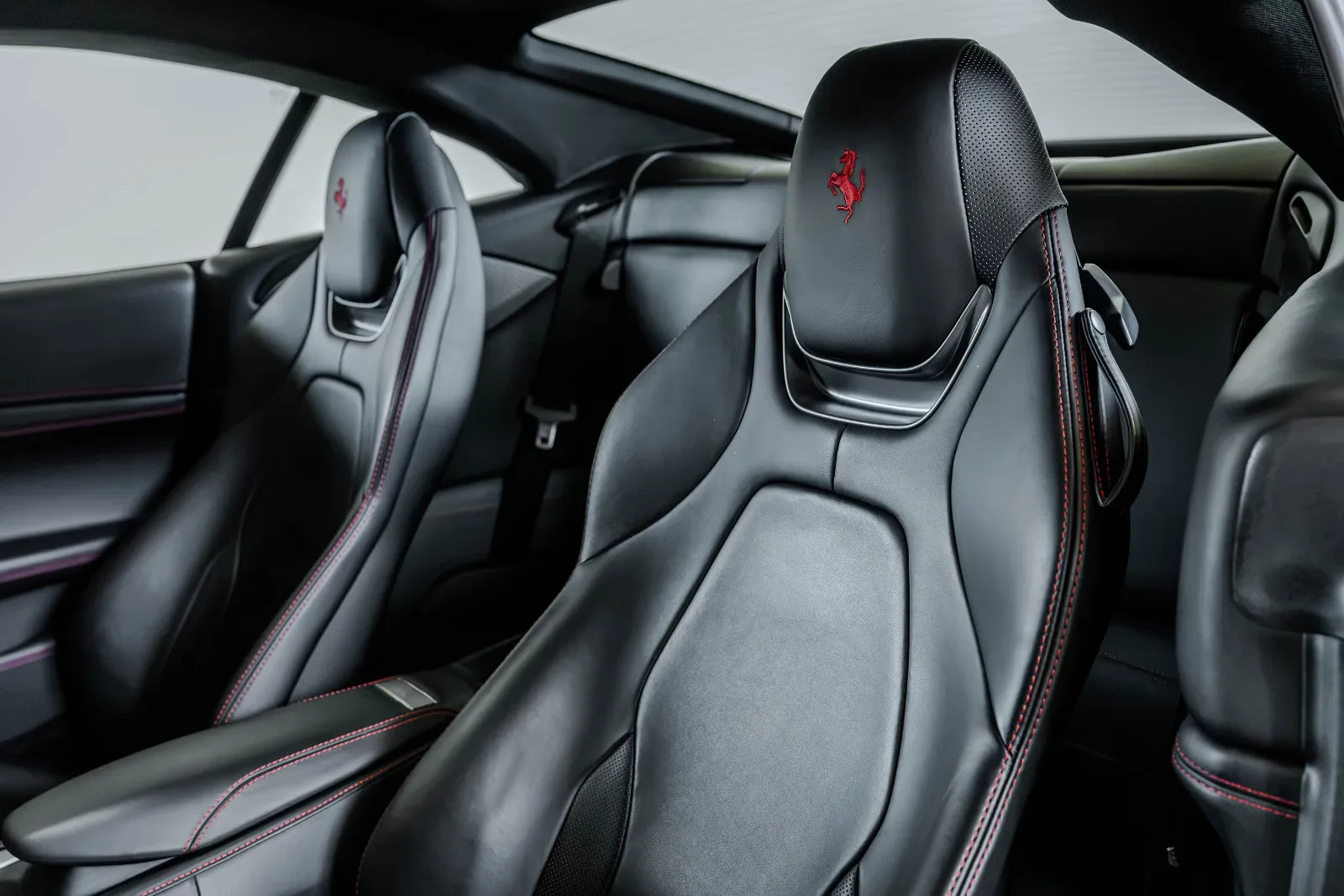 2020 Ferrari Portofino, 27/30