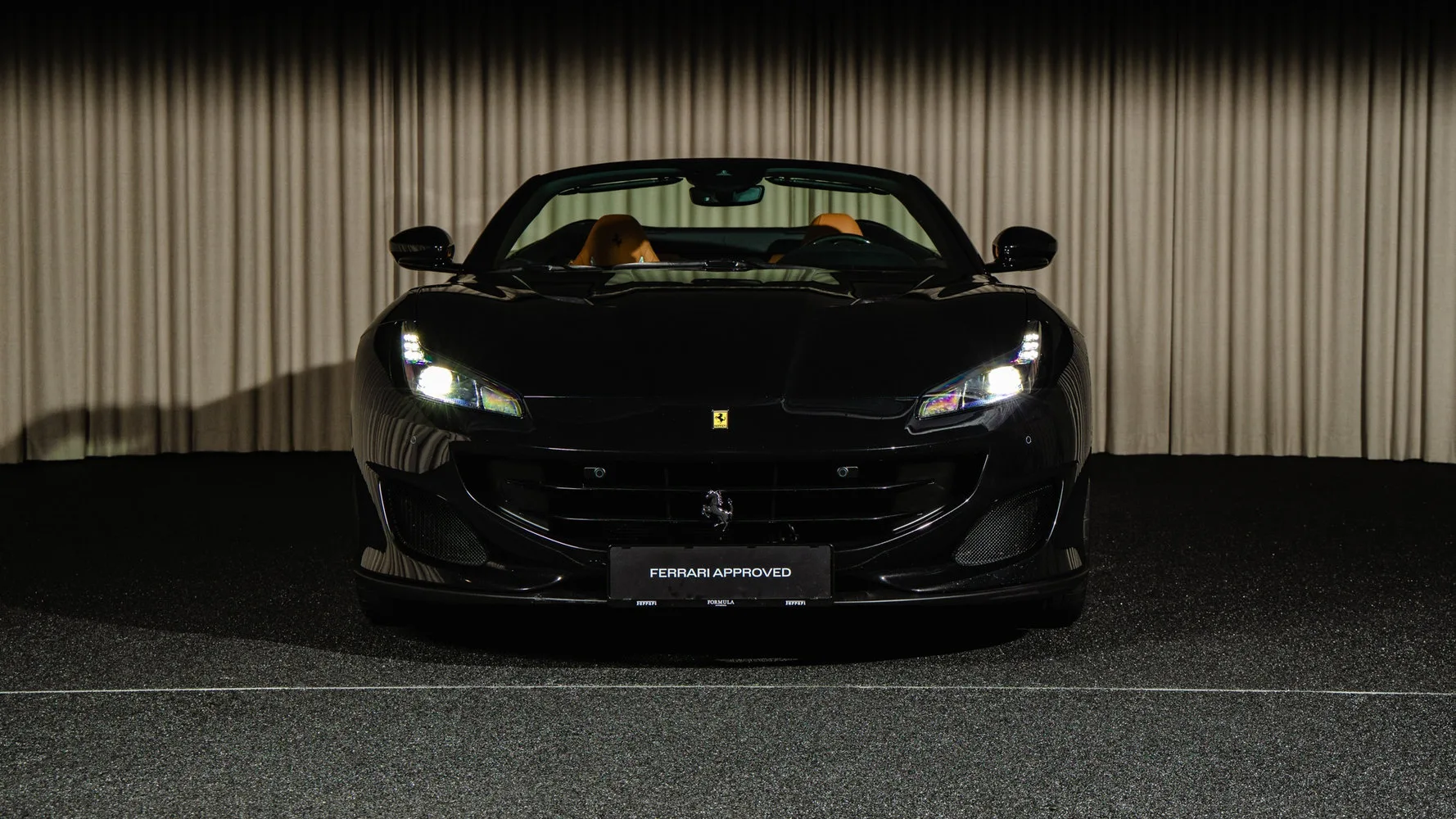2020 Ferrari Portofino, 2/30