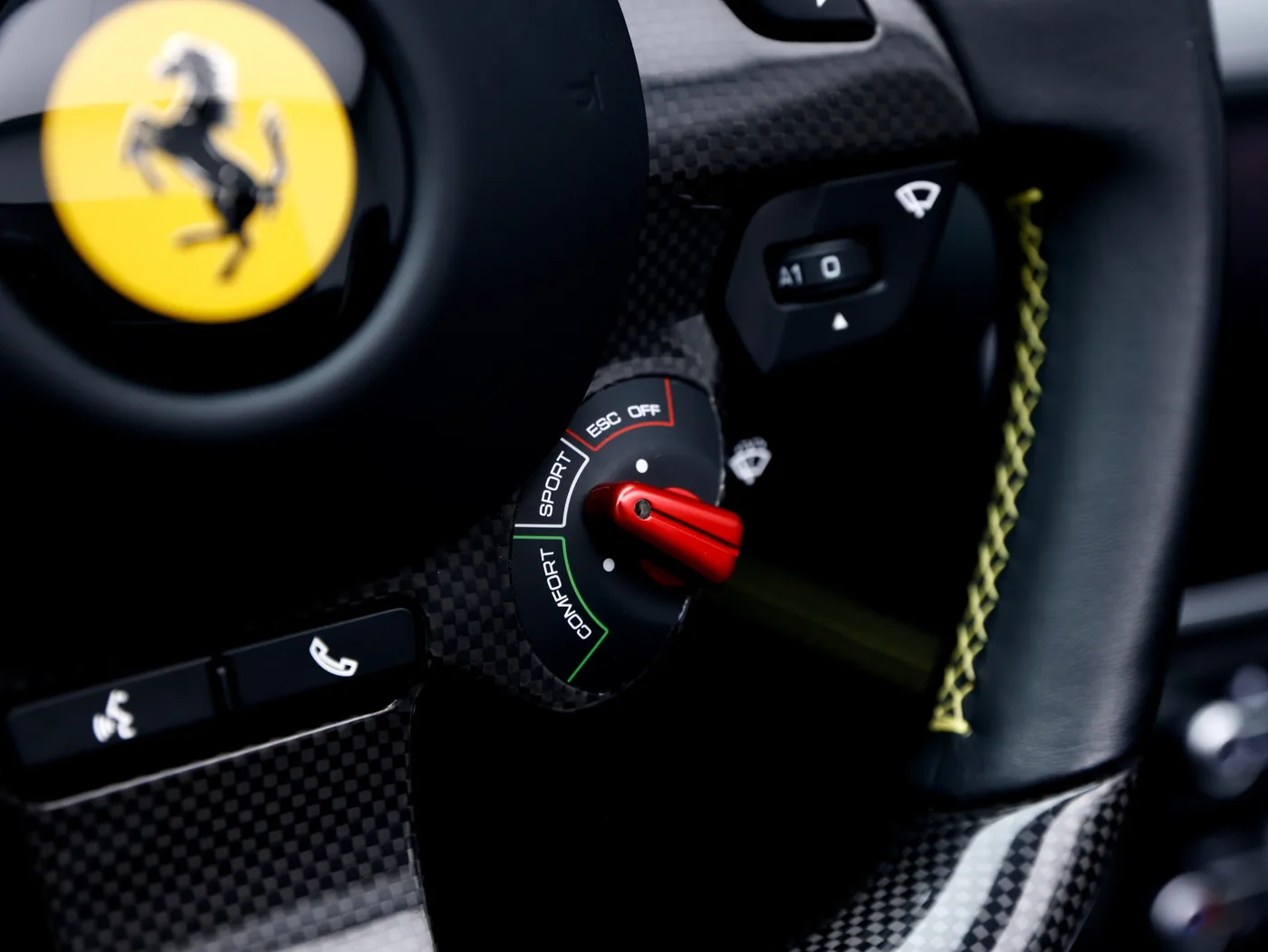 2020 Ferrari Portofino angeboten von einem Fachhändler in Frankfurt am Main, Deutschland, Foto 11 von 15