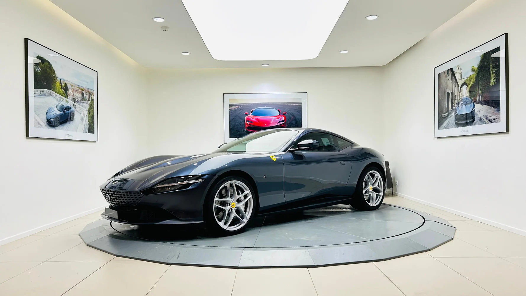 2020 Ferrari Roma, 2/30