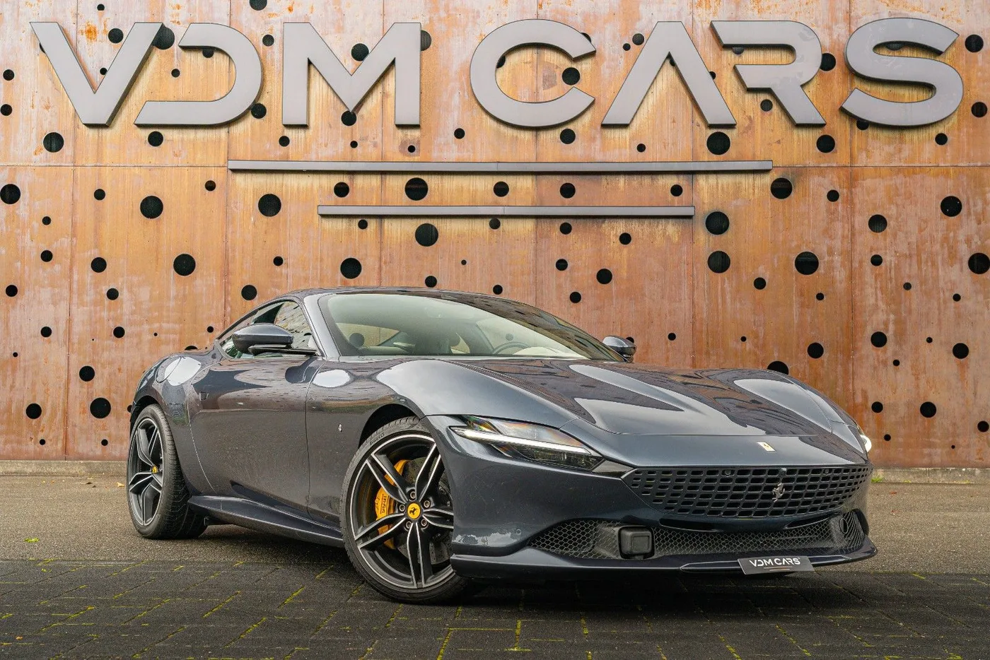 2020 Ferrari Roma angeboten von einem Supersportwagenhändler in Gronau, Deutschland, Foto 3 von 25