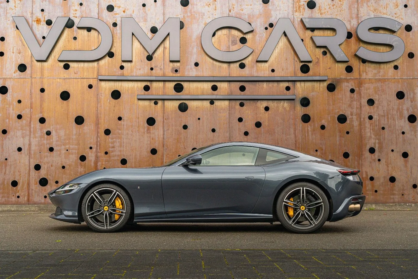 2020 Ferrari Roma angeboten von einem Supersportwagenhändler in Gronau, Deutschland, Foto 8 von 25