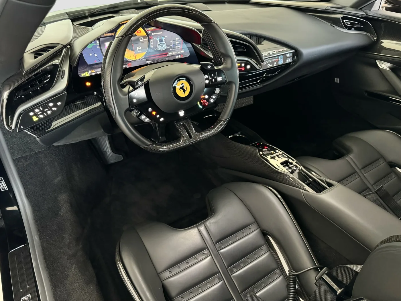 2020 Ferrari SF90 Stradale proposée par un concessionnaire spécialisé à Frankfurt am Main, Allemagne, photo 5 sur 15