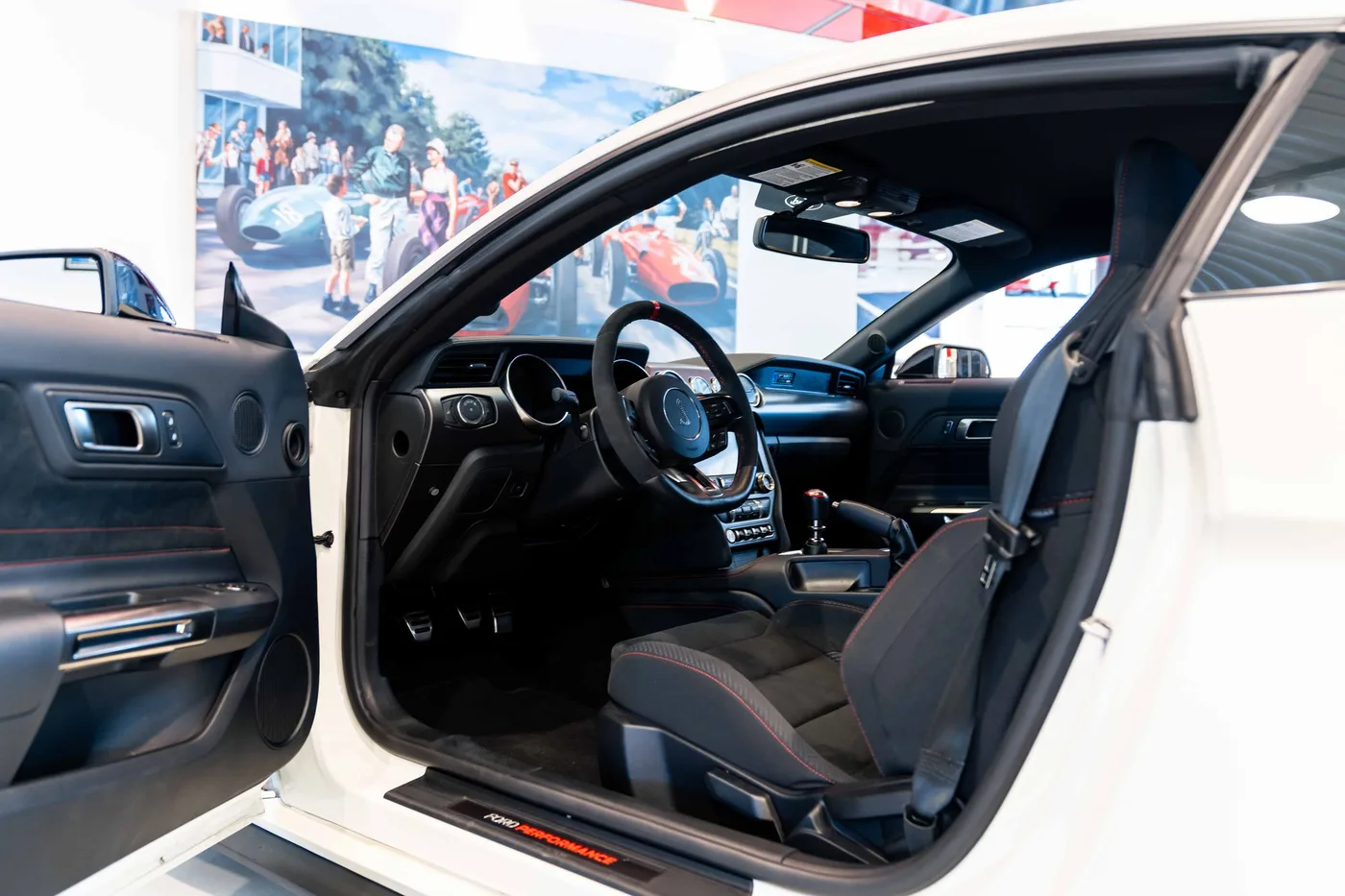 2020 Ford Mustang Shelby GT350R Heritage Edition angeboten von einem Oldtimerspezialisten in London, Vereinigtes Königreich, Foto 17 von 25