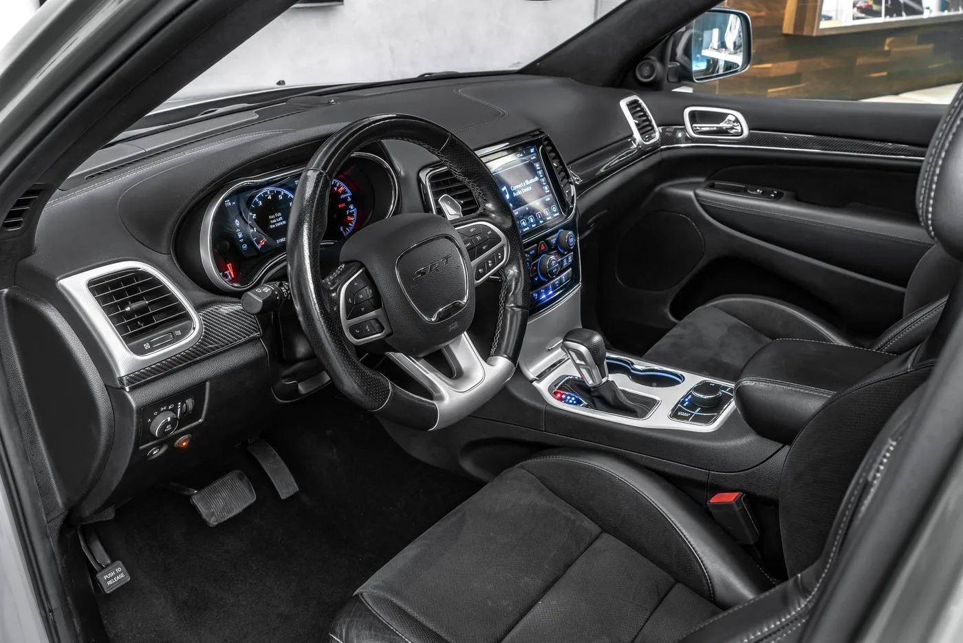 2020 Jeep Grand Cherokee SRT angeboten von einem Fachhändler in Ostrava, Tschechien, Foto 10 von 22