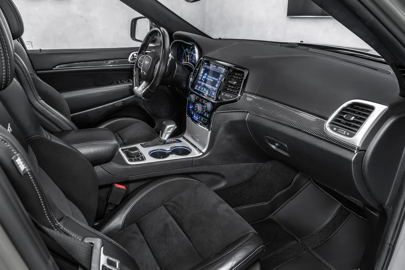 2020 Jeep Grand Cherokee SRT angeboten von einem Fachhändler in Ostrava, Tschechien, Foto 11 von 22