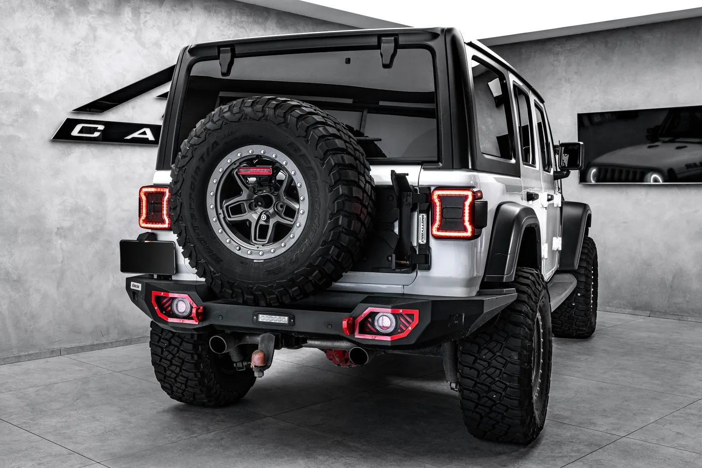 2020 Jeep Wrangler 3.6 V6 offered by a specialist dealer in Ostrava, Czechia, photo 6 of 15
