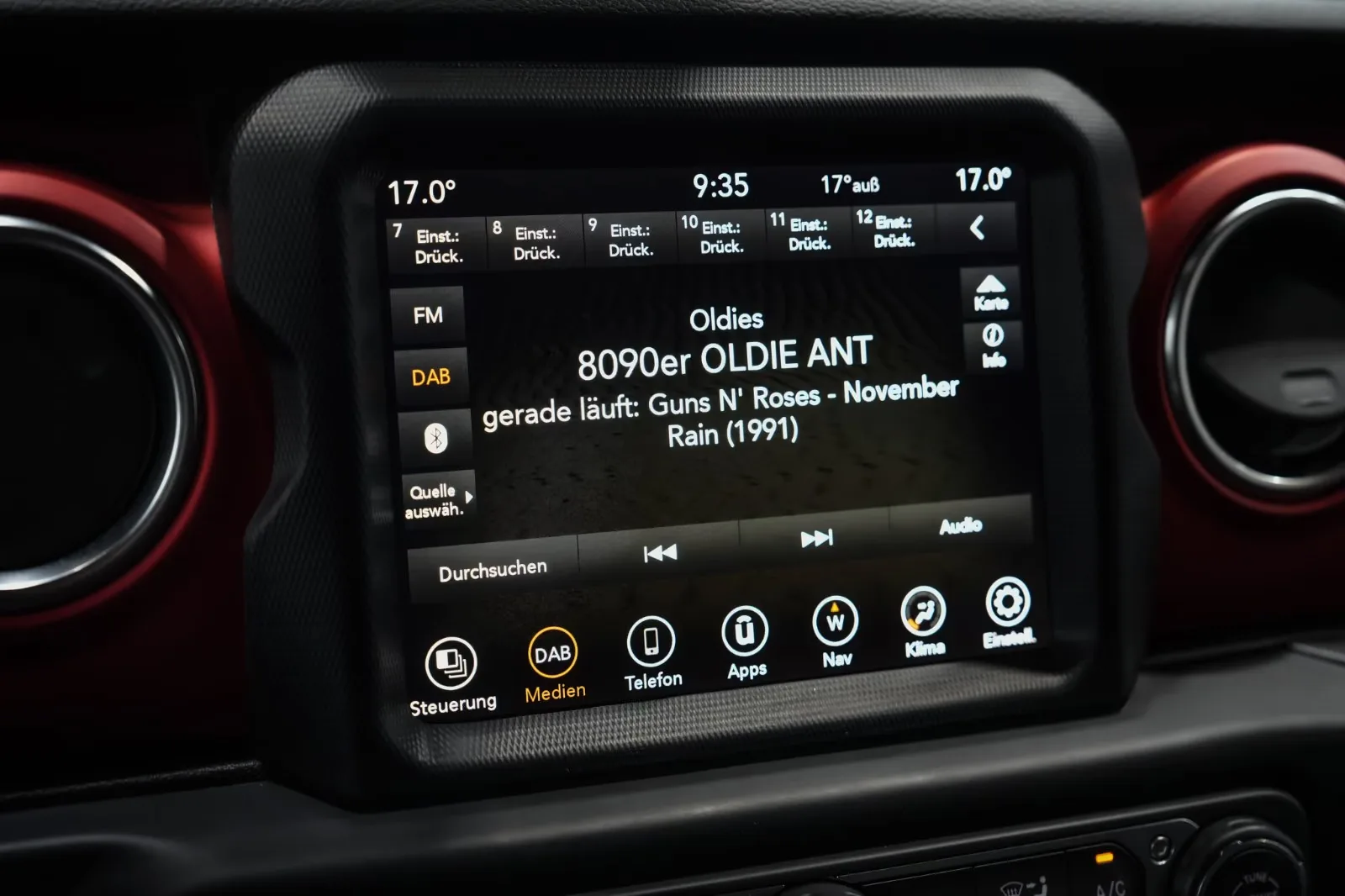 2020 Jeep Wrangler Unlimited Rubicon, 23/30