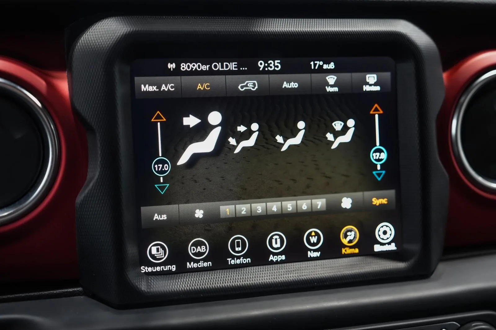2020 Jeep Wrangler Unlimited Rubicon, 26/30