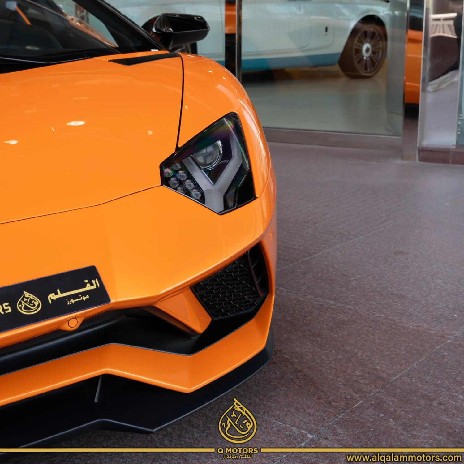 2020 Lamborghini Aventador S Roadster proposée par un concessionnaire spécialisé à Dubai, Émirats arabes unis, photo 13 sur 21