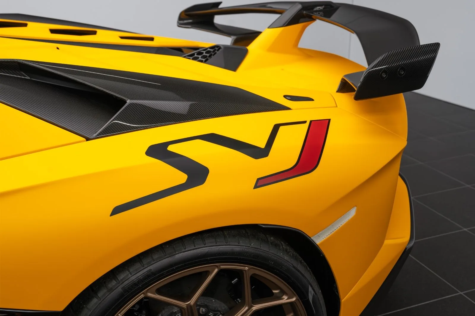 2020 Lamborghini Aventador SVJ, 6/30