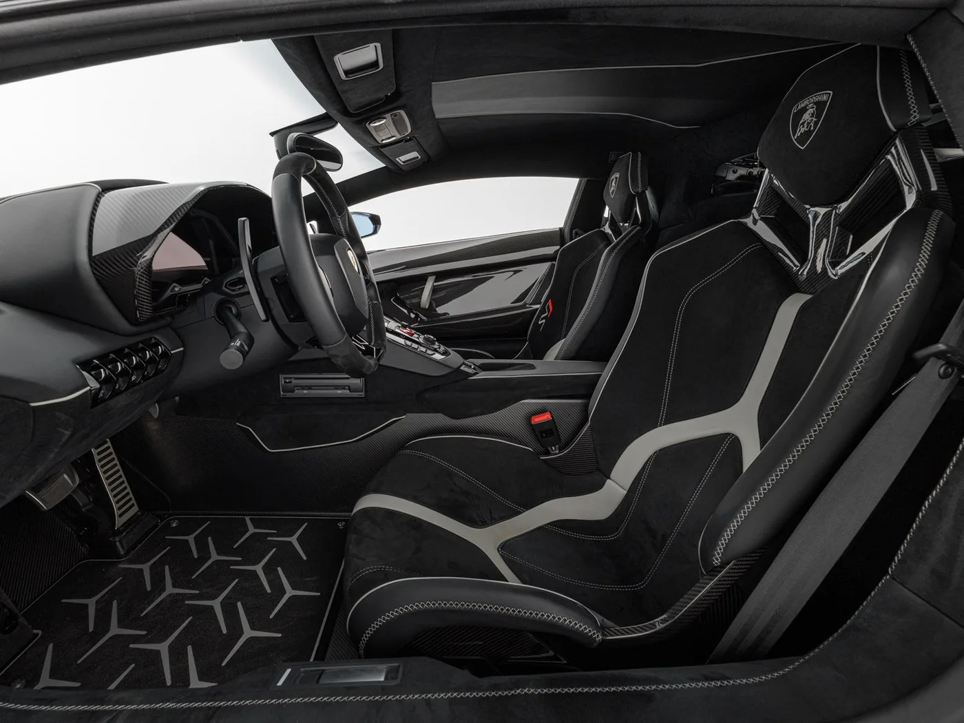 2020 Lamborghini Aventador SVJ proposée par un concessionnaire spécialisé à Böblingen, Allemagne, photo 5 sur 15
