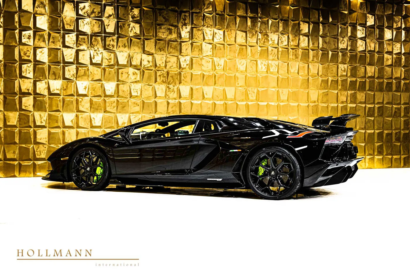 2020 Lamborghini Aventador SVJ proposée par un concessionnaire spécialisé à Stuhr, Allemagne, photo 6 sur 24