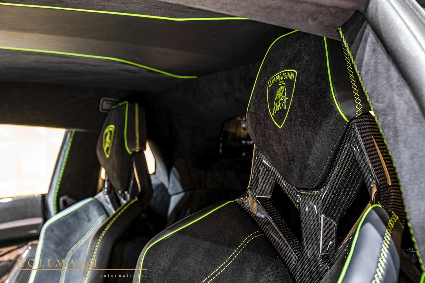 2020 Lamborghini Aventador SVJ proposée par un concessionnaire spécialisé à Stuhr, Allemagne, photo 10 sur 24