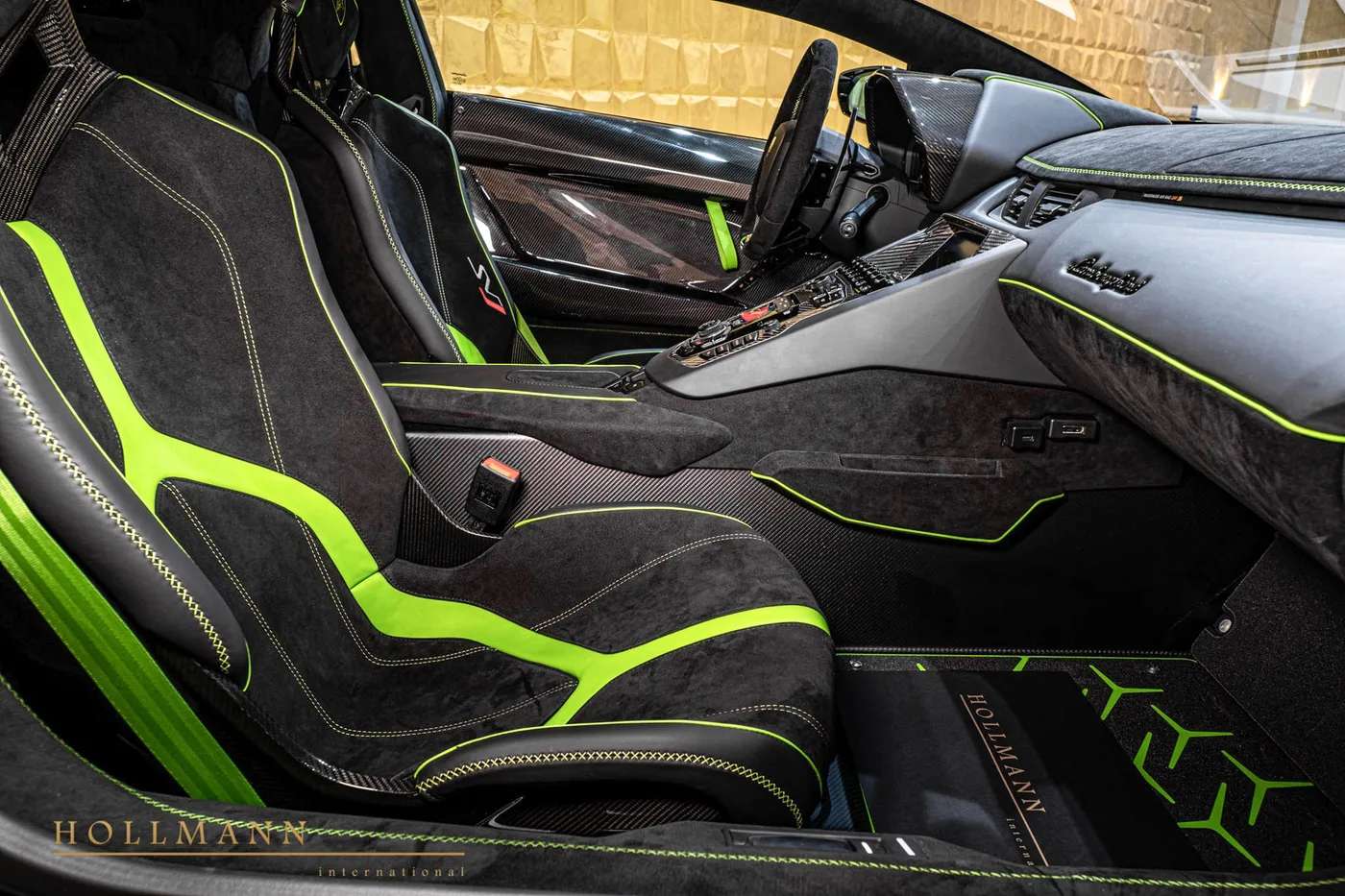 2020 Lamborghini Aventador SVJ proposée par un concessionnaire spécialisé à Stuhr, Allemagne, photo 16 sur 24
