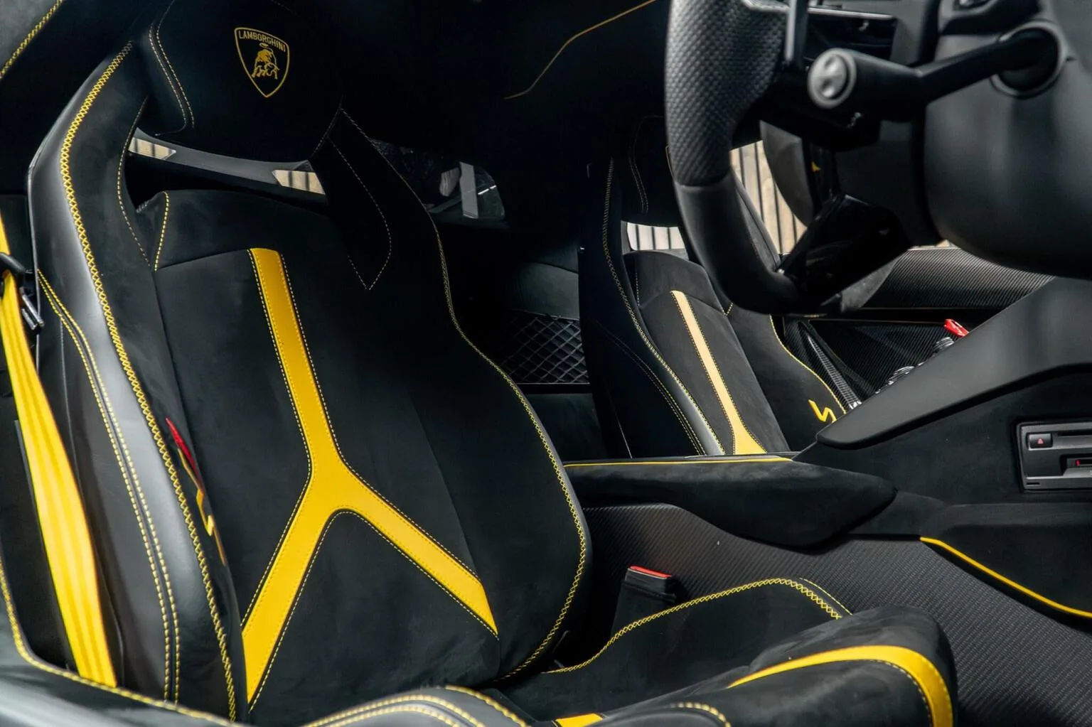 2020 Lamborghini Aventador SVJ, 2/30