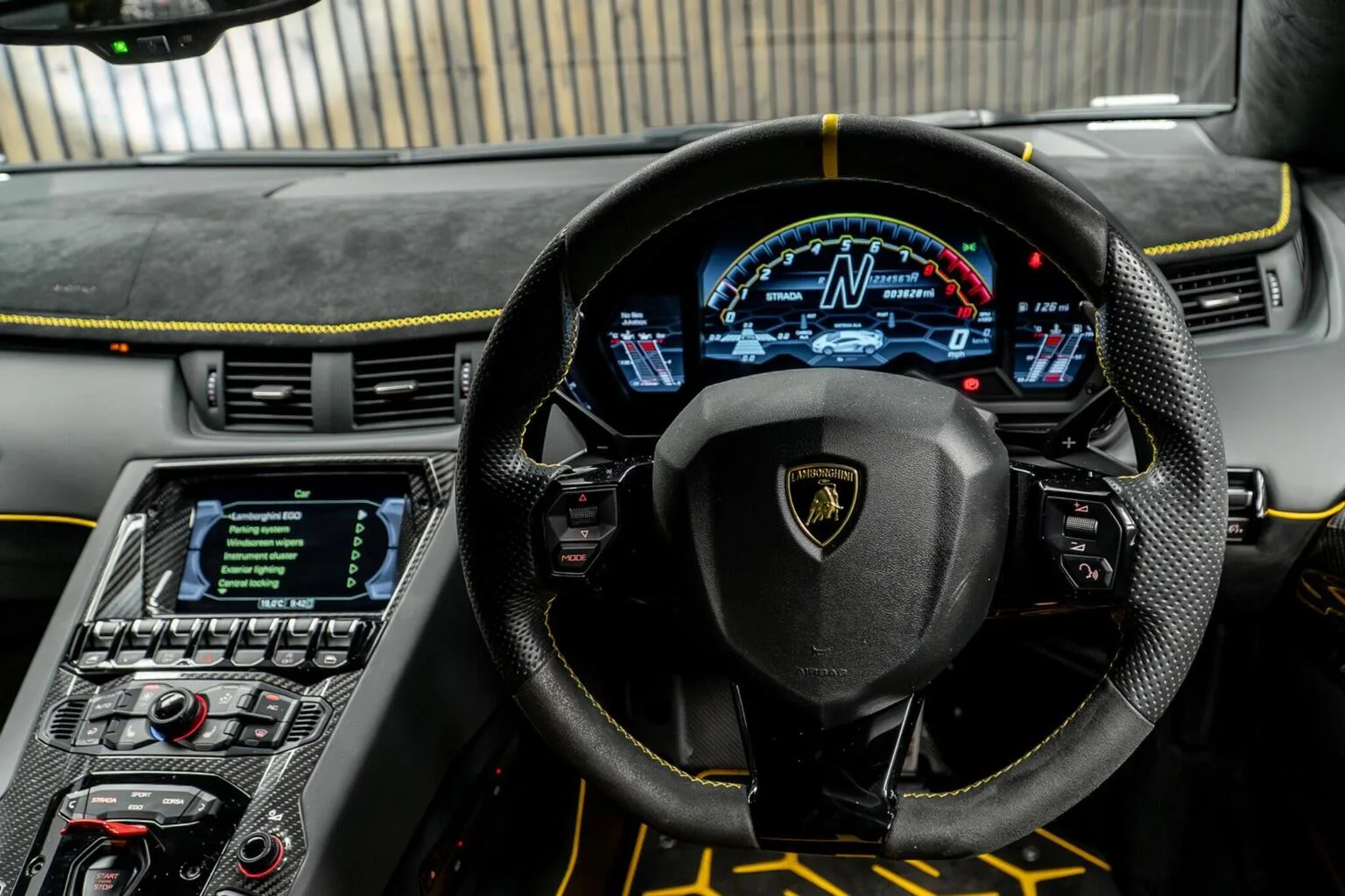 2020 Lamborghini Aventador SVJ, 28/30