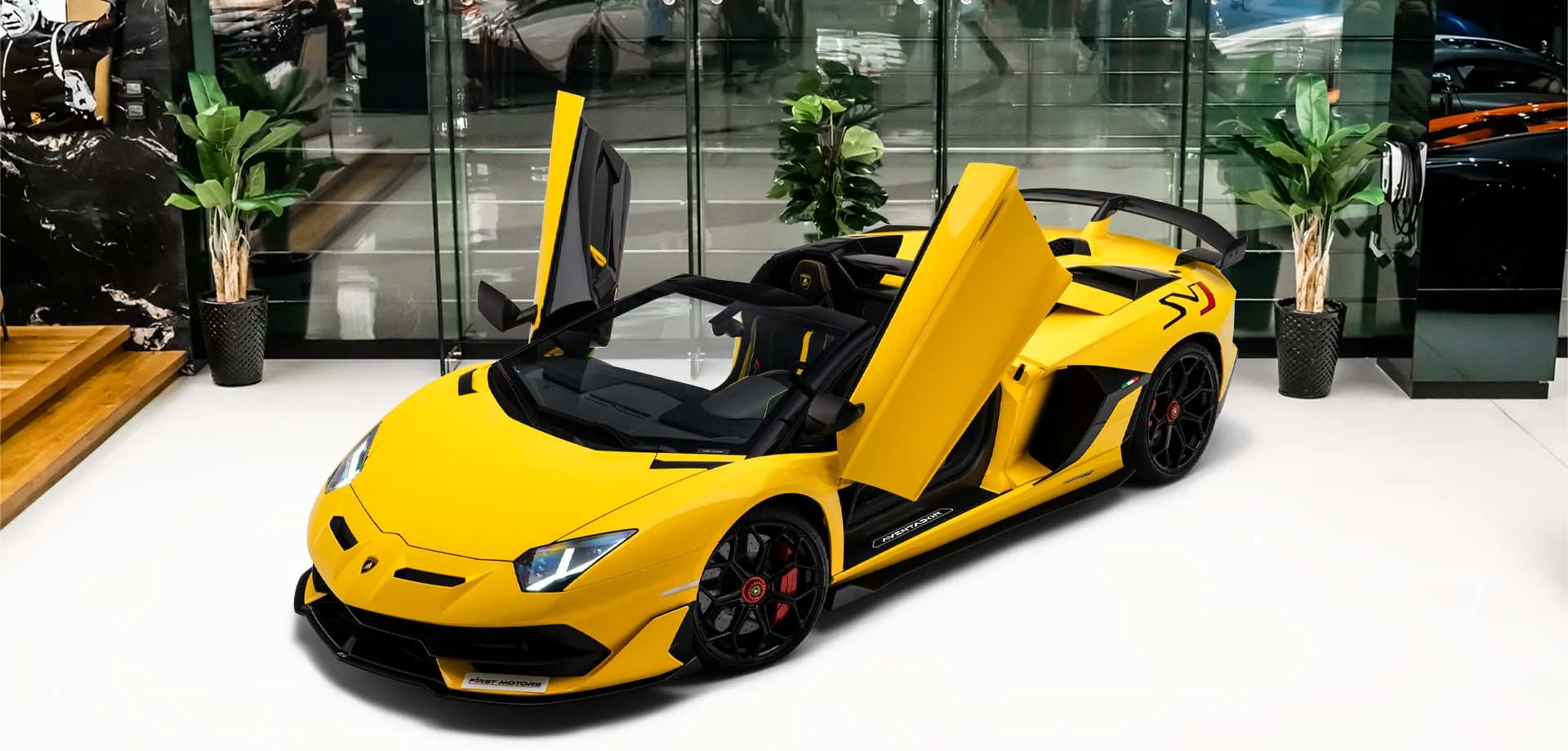 2020 Lamborghini Aventador SVJ Roadster angeboten von einem Fachhändler in Dubai, Vereinigte Arabische Emirate, Hauptfoto