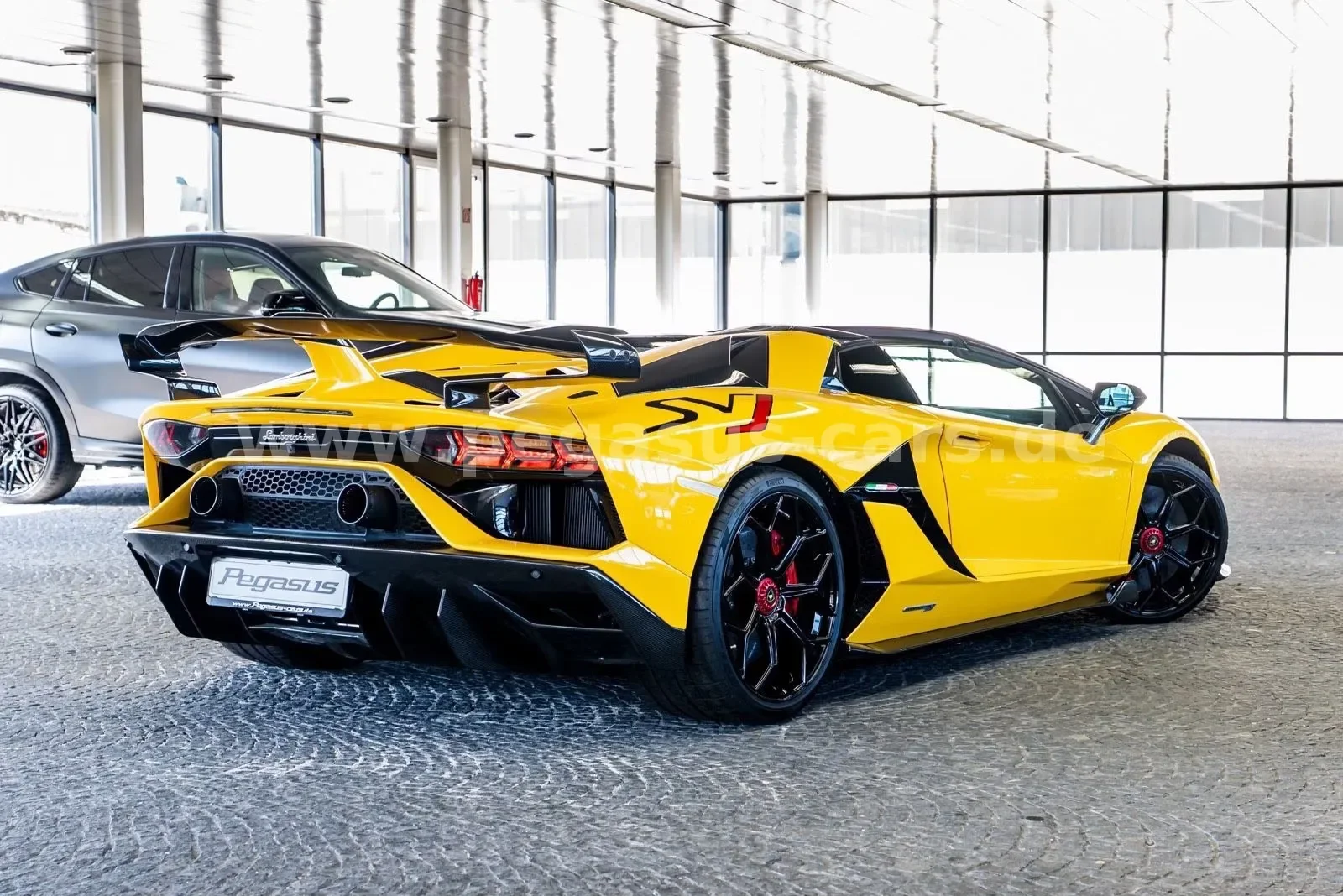 2020 Lamborghini Aventador SVJ Roadster, 16/30
