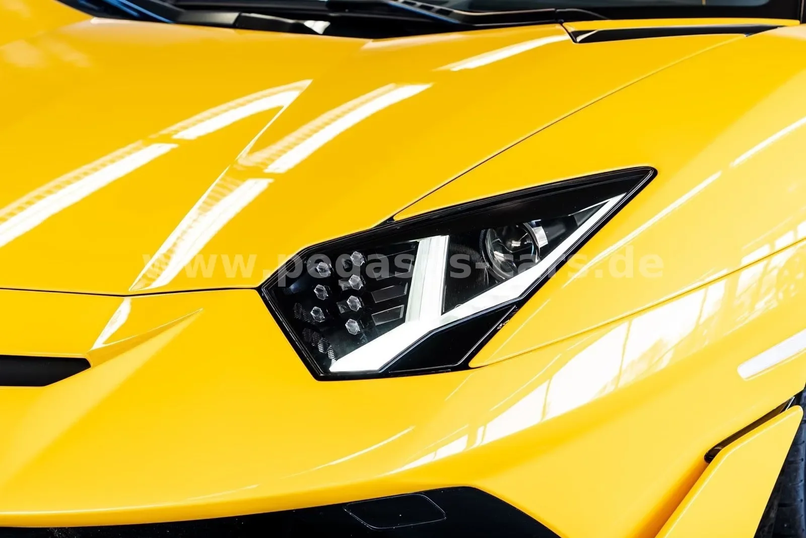 2020 Lamborghini Aventador SVJ Roadster, 19/30