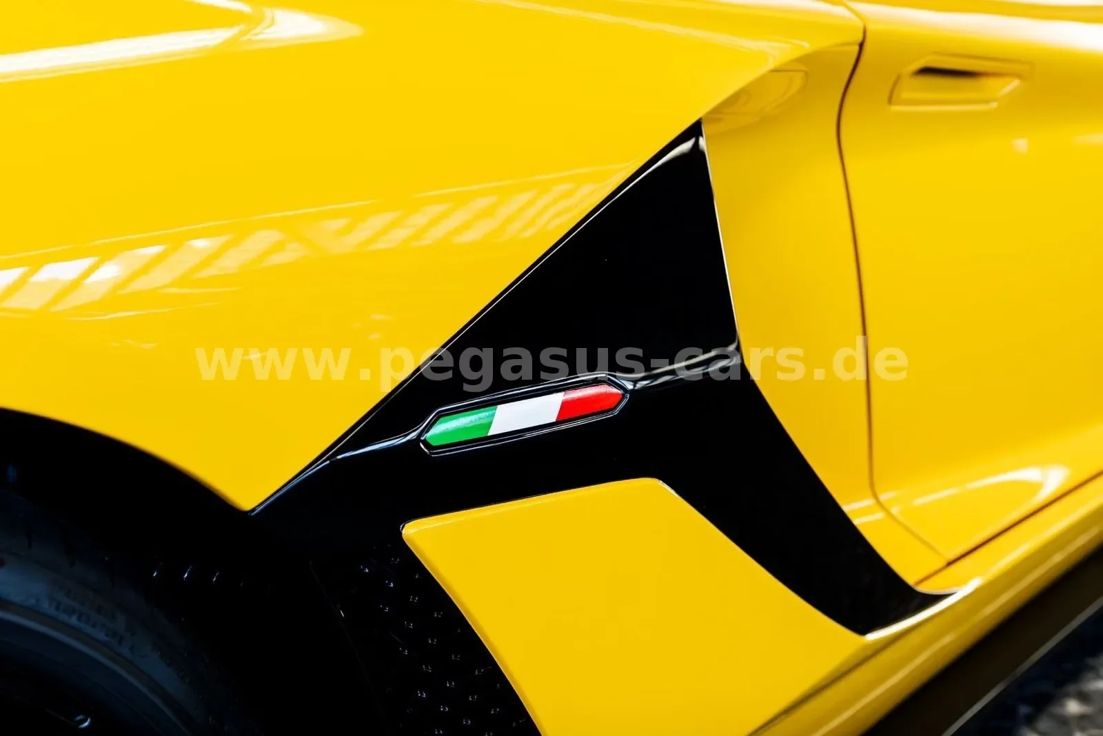 2020 Lamborghini Aventador SVJ Roadster, 21/30
