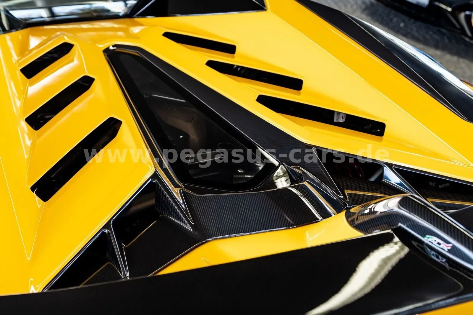 2020 Lamborghini Aventador SVJ Roadster, 28/30