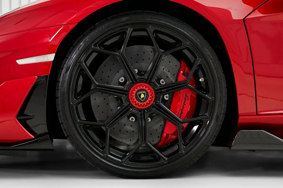 2020 Lamborghini Aventador SVJ Roadster, 13/17
